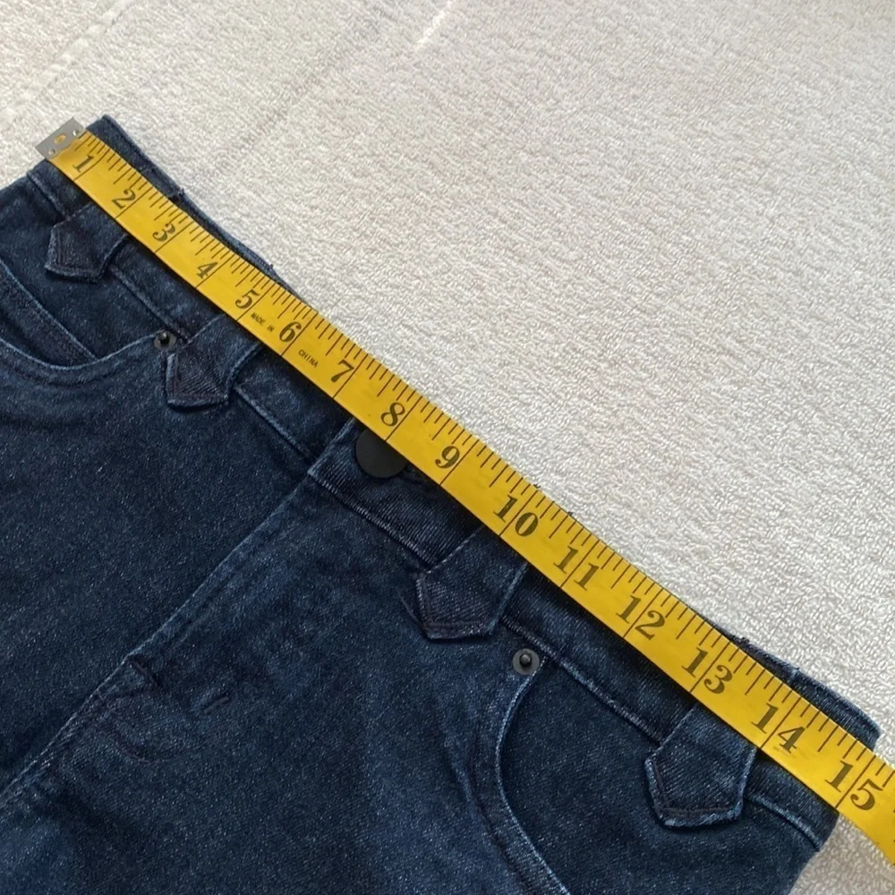 BDG shorts denim embroidered on legs front and back button/zip closure size 28
